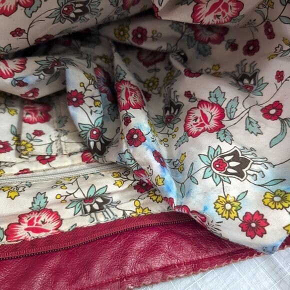 Latico Red Leather Nora Tote Bag, Recessed Zip Top Lots of Inner Pockets - Picture 11 of 13